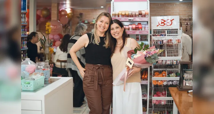 Jaqueline Woyti e Emellyne Vergani