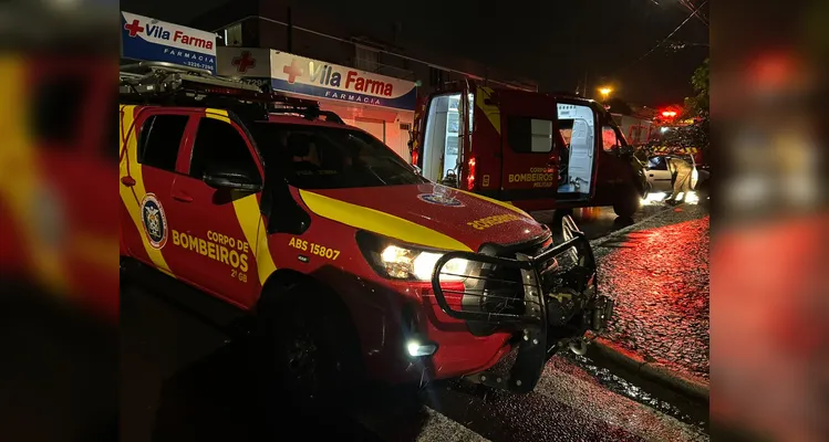 Acidente aconteceu após motorista descer a Rua Almirante Barroso e acessar a Rua Rio Capivari.