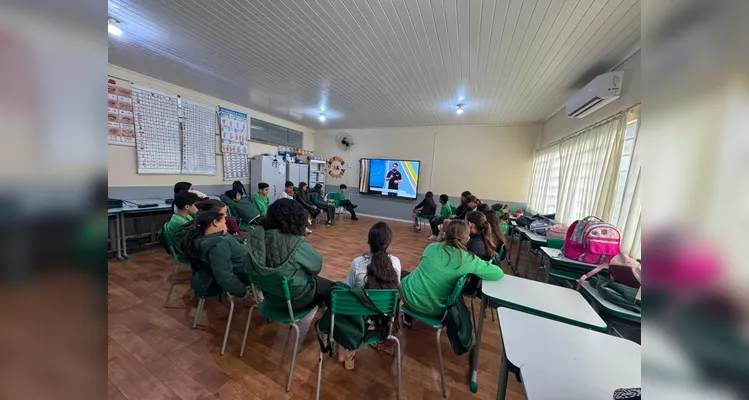 Veja a série de registros da ampla proposta em sala de aula.