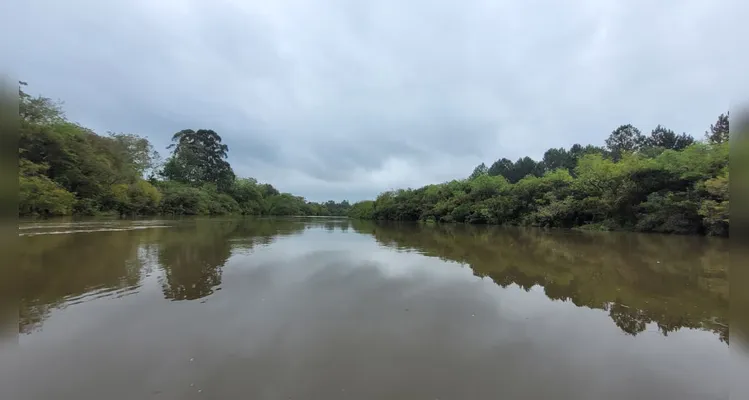 Após manhã de buscas, empresário segue desaparecido no Rio Tibagi