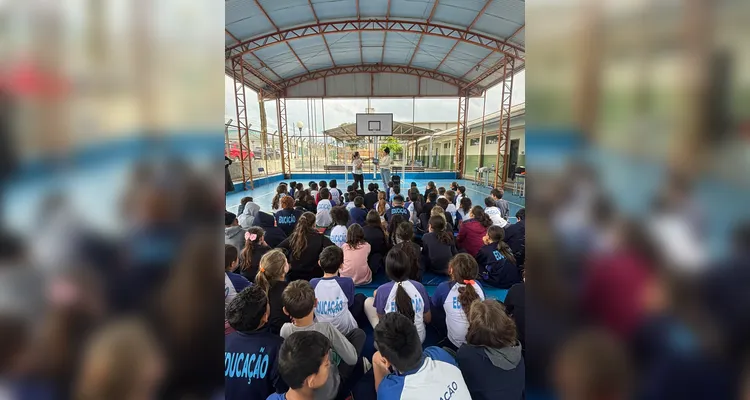 Projeto transforma caixas de leite em abrigos para animais abandonados em escola de PG