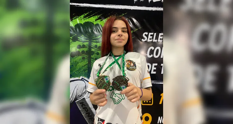 Atletas de Ponta Grossa são campeãs na Copa Paraná de Taekwondo