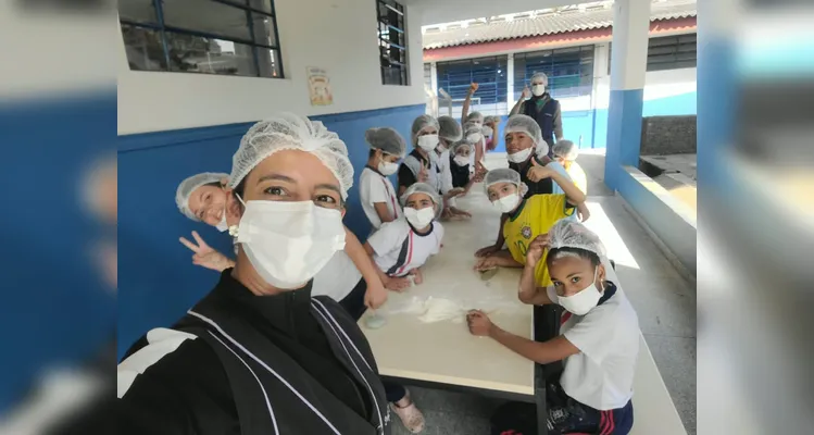 Veja a série de registros do saboroso aprendizado dos educandos.