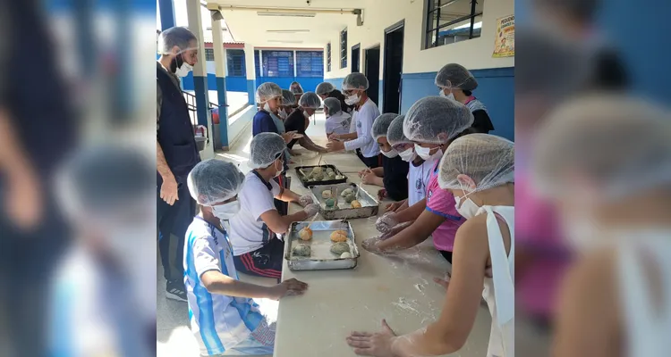 Veja a série de registros do saboroso aprendizado dos educandos.