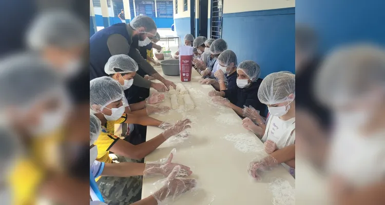 Veja a série de registros do saboroso aprendizado dos educandos.