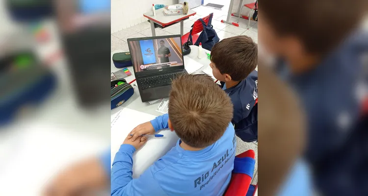 Confira a série de registros do trabalho em sala de aula.
