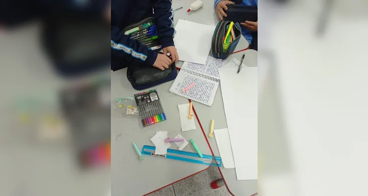 Confira a série de registros do trabalho em sala de aula.