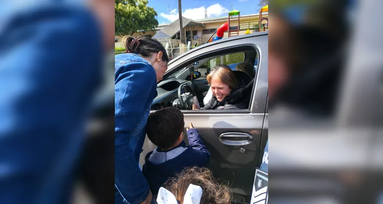 CMEI realiza blitz educativo com ajuda das forças de segurança de Ponta Grossa