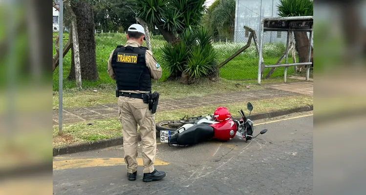 Batida forte deixa motociclista em estado gravíssimo na região do Colégio Agrícola