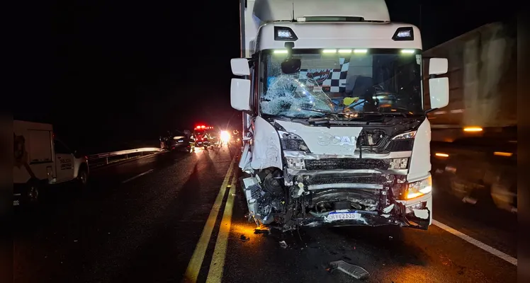 Três pessoas morrem em colisão frontal na BR-277 em Fernandes Pinheiro