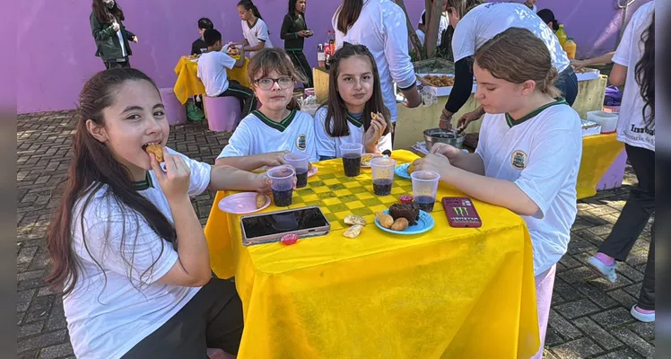 Confira a série de registros do amplo trabalho dentro e fora da sala de aula.