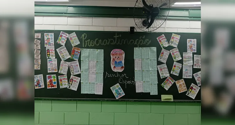 Confira os registros do trabalho em sala de aula.