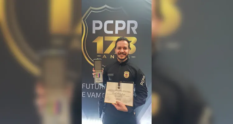 Delegado de Ponta Grossa recebe Medalha do Mérito da Polícia Judiciária
