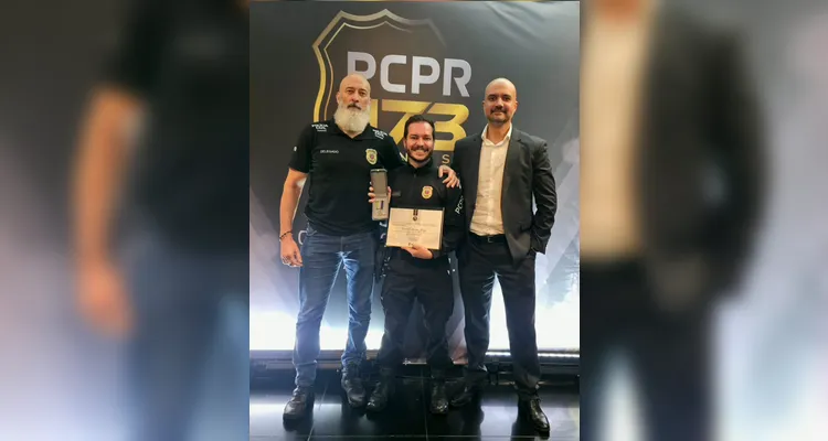 Delegado de Ponta Grossa recebe Medalha do Mérito da Polícia Judiciária
