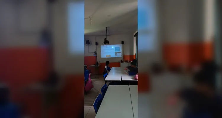 Confira a série de registros do trabalho dentro e fora da sala de aula.