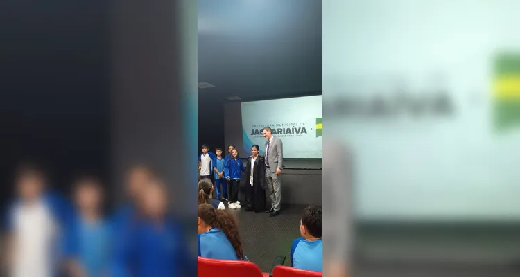 Confira a série de registros do trabalho dentro e fora da sala de aula.
