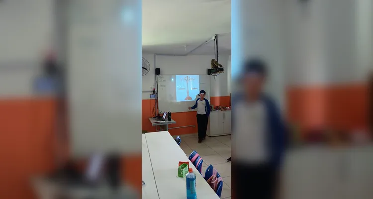 Confira a série de registros do trabalho dentro e fora da sala de aula.