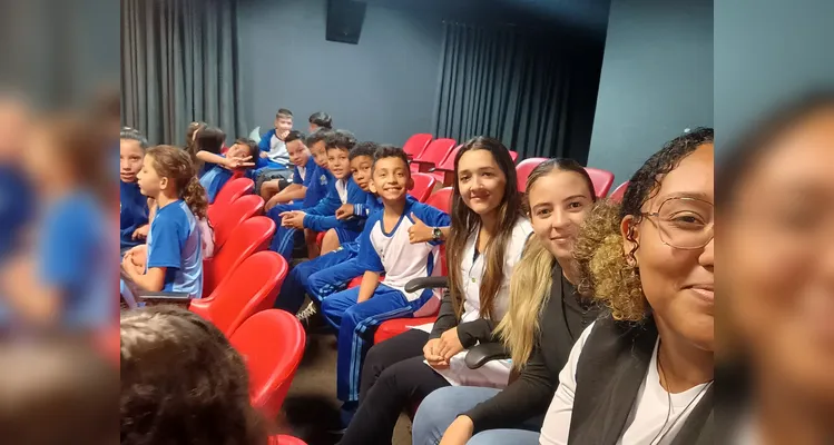 Confira a série de registros do trabalho dentro e fora da sala de aula.