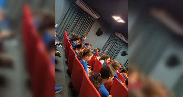 Confira a série de registros do trabalho dentro e fora da sala de aula.
