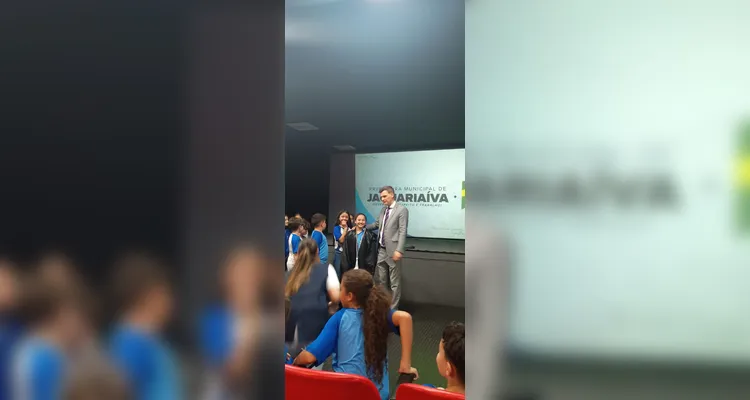 Confira a série de registros do trabalho dentro e fora da sala de aula.