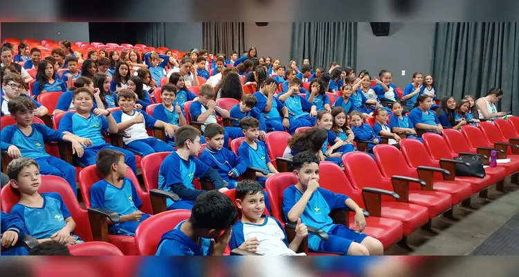Confira a série de registros do trabalho dentro e fora da sala de aula.