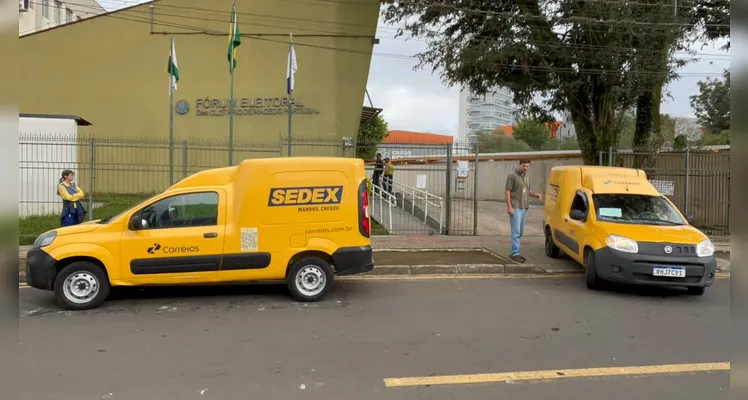 Urnas eletrônicas são distribuídas em Ponta Grossa nesta sexta-feira
