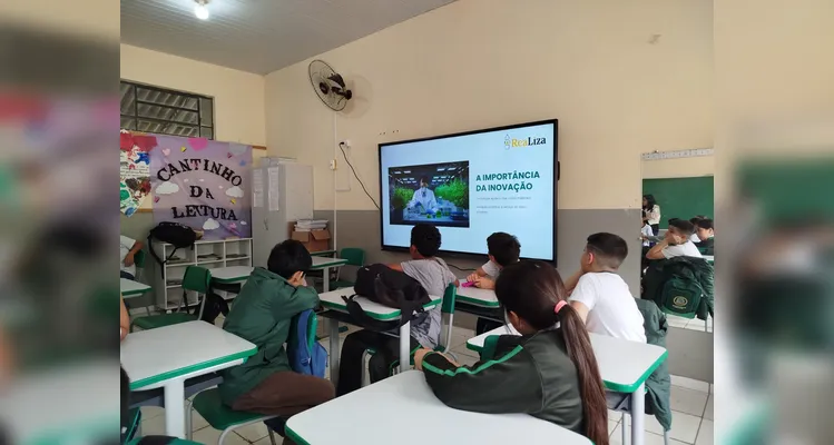 Confira a série de registros do amplo trabalho dentro e fora da sala de aula.