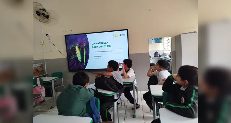 Confira a série de registros do amplo trabalho dentro e fora da sala de aula.