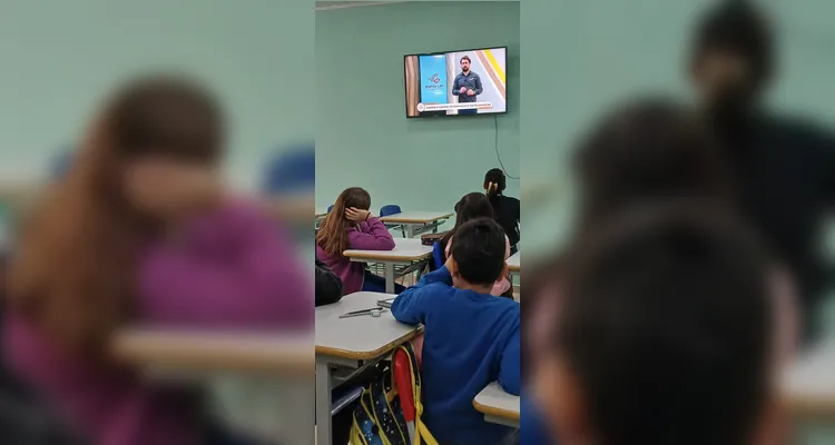 Confira a série de registros do trabalho em sala de aula.