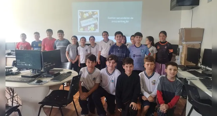Confira a série de registros do trabalho em sala de aula.