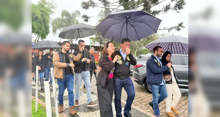 Moro vota em Curitiba e se diz confiante após campanha ao Governo do Paraná