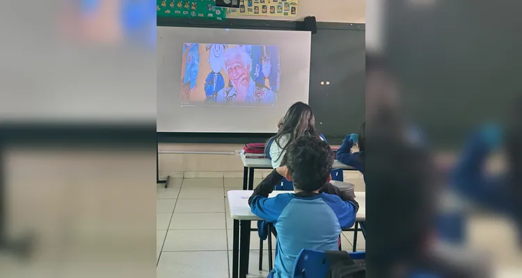 Confira a série de registros do trabalho em sala de aula.