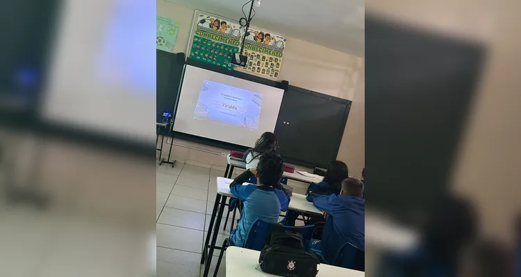 Confira a série de registros do trabalho em sala de aula.
