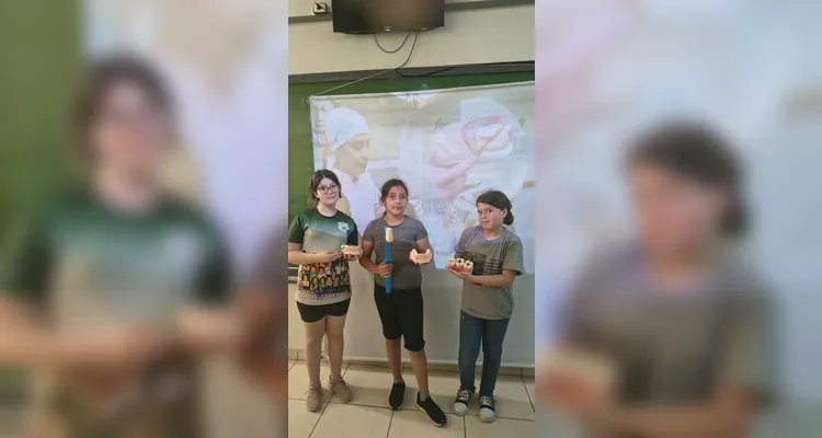 Confira a série de registros do amplo trabalho em sala de aula.