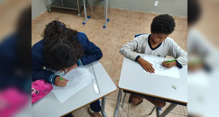 Confira os registros do trabalho em sala de aula.