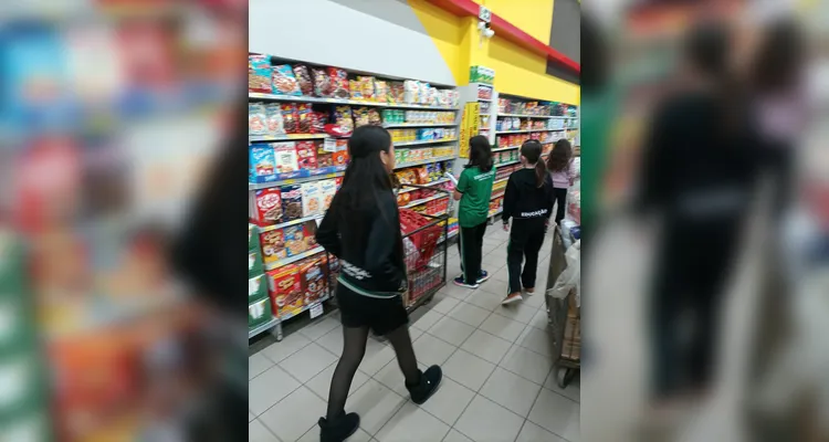 Confira os registros da saída a campo dos estudantes.