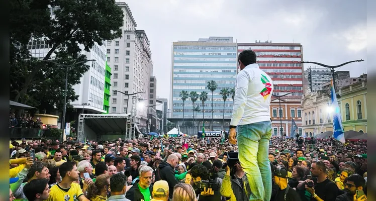 Ato reuniu governadores, senadores eleitos e lideranças políticas de quatro estados em apoio à candidatura de Flávio Bolsonaro à Presidência