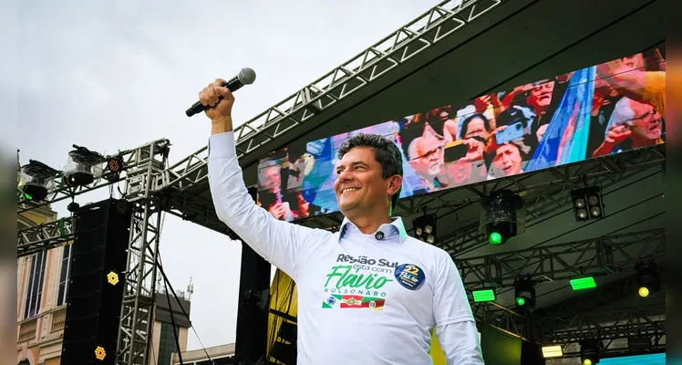 Ato reuniu governadores, senadores eleitos e lideranças políticas de quatro estados em apoio à candidatura de Flávio Bolsonaro à Presidência