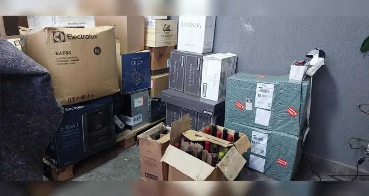 Polícia faz operação contra esquema de contrabando de vinhos argentinos no PR