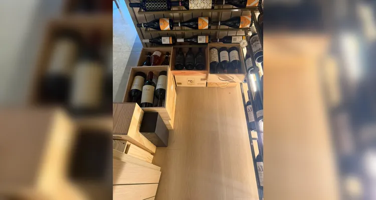 Polícia faz operação contra esquema de contrabando de vinhos argentinos no PR