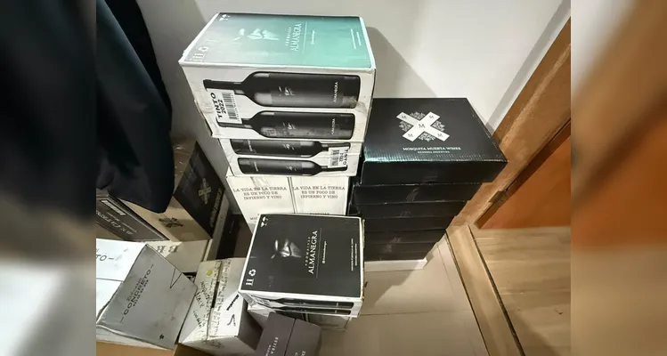 Polícia faz operação contra esquema de contrabando de vinhos argentinos no PR