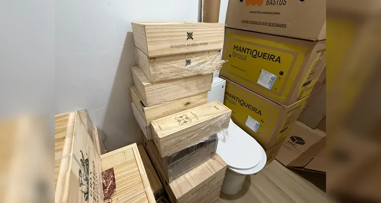 Polícia faz operação contra esquema de contrabando de vinhos argentinos no PR