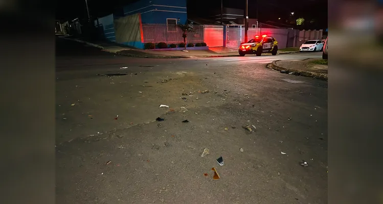 O motociclista recebeu os primeiros atendimentos no local prestados pela equipe do SAMU e foi encaminhado para a Unidade de Pronto Atendimento (UPA) Uvaranas