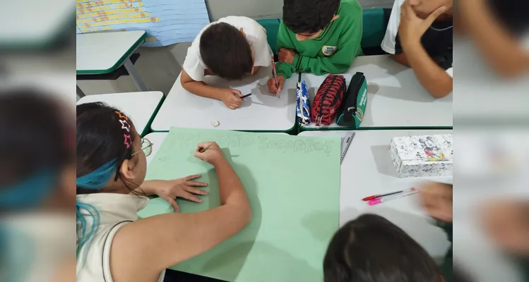 Confira a série de registros do trabalho dentro e fora da sala de aula.
