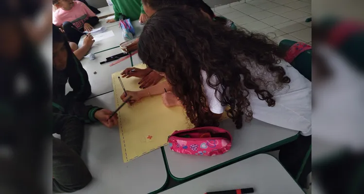Confira a série de registros do trabalho dentro e fora da sala de aula.