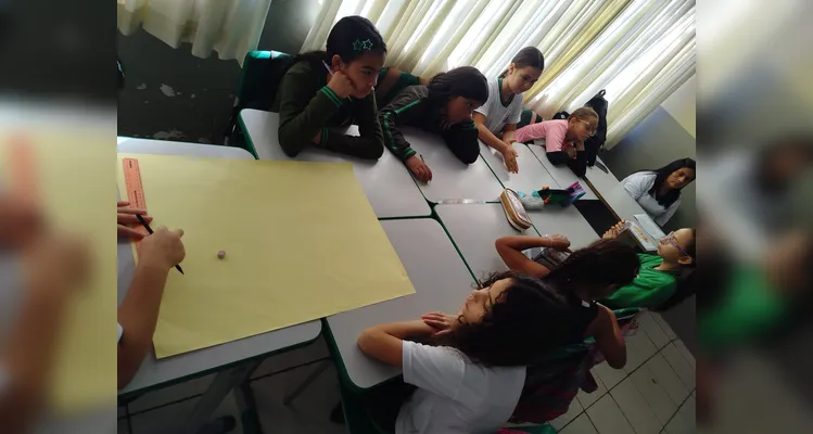 Confira a série de registros do trabalho dentro e fora da sala de aula.