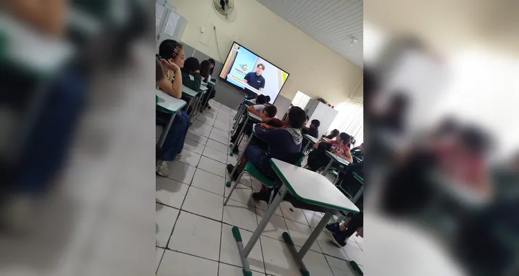 Confira a série de registros do trabalho dentro e fora da sala de aula.