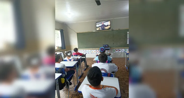 Confira a série de registros do trabalho dentro e fora da sala de aula.