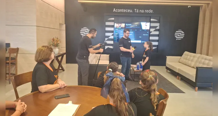 Confira a série de registros do trabalho dentro e fora da sala de aula.