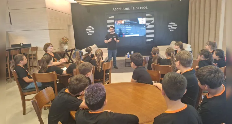 Confira a série de registros do trabalho dentro e fora da sala de aula.